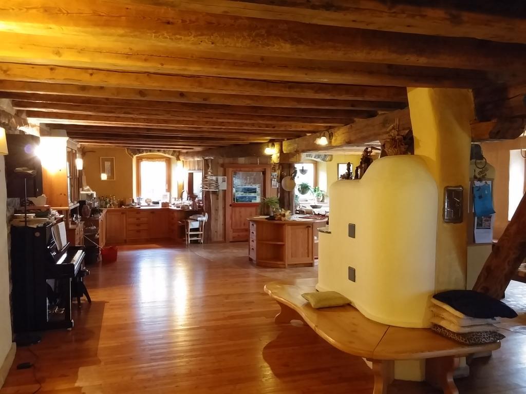 Bioagriturismo Casa Essenia * Condino